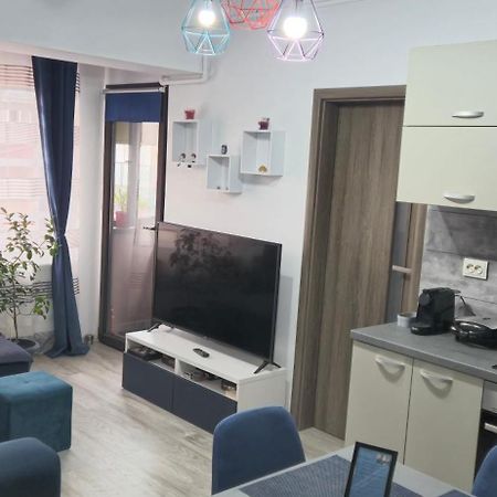 Littlebig Apartment Букурещ Екстериор снимка
